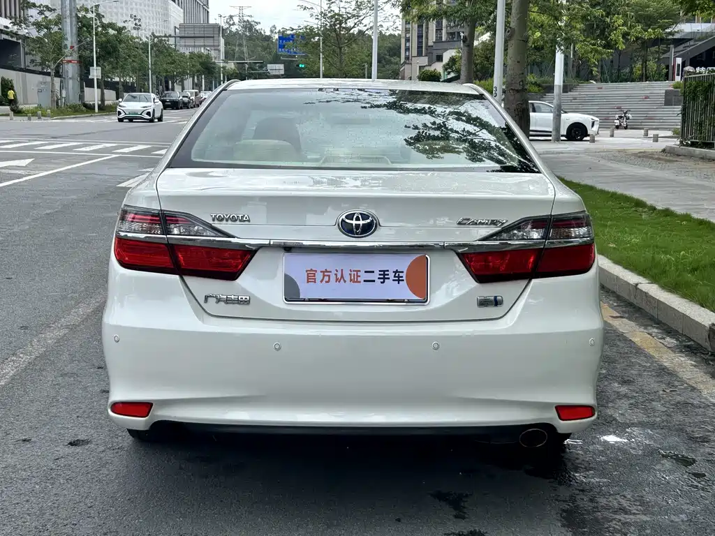 Toyota Camry 2017 — фото 5