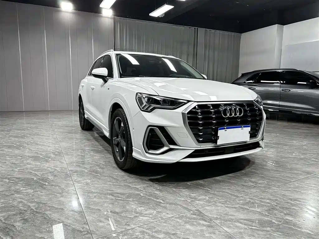 Audi Q3 2022 — фото 3