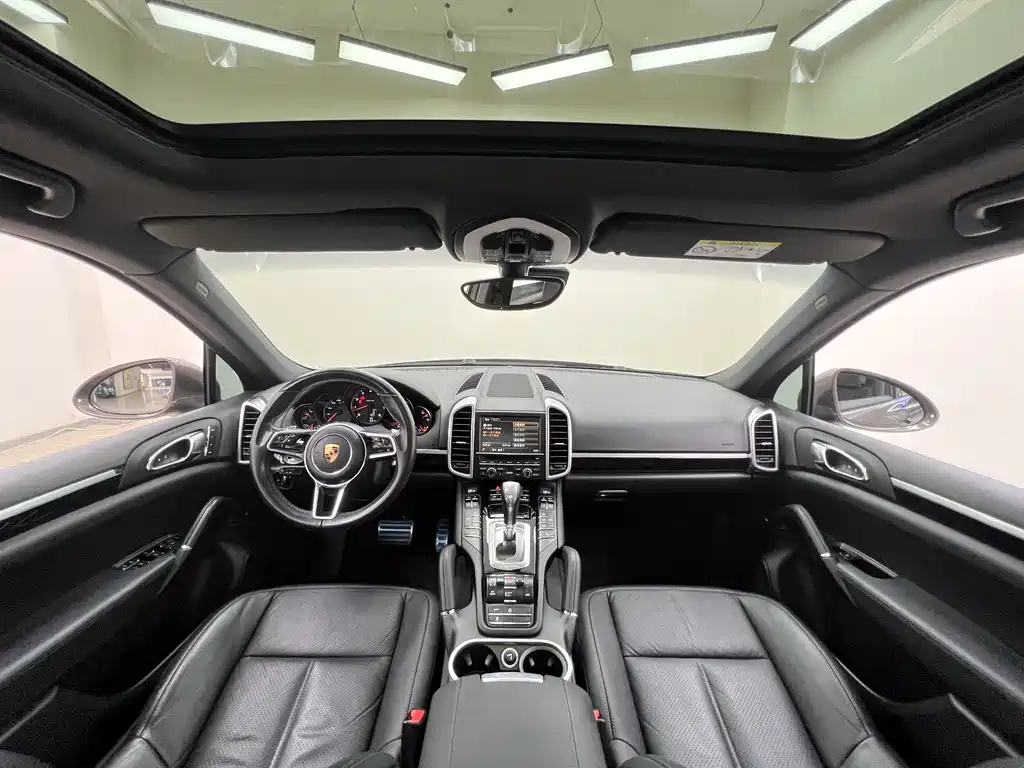 Porsche Cayenne 2015 — фото 11