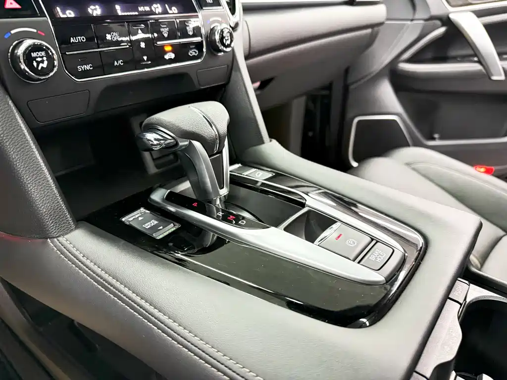 Honda UR-V 2021 — фото 12