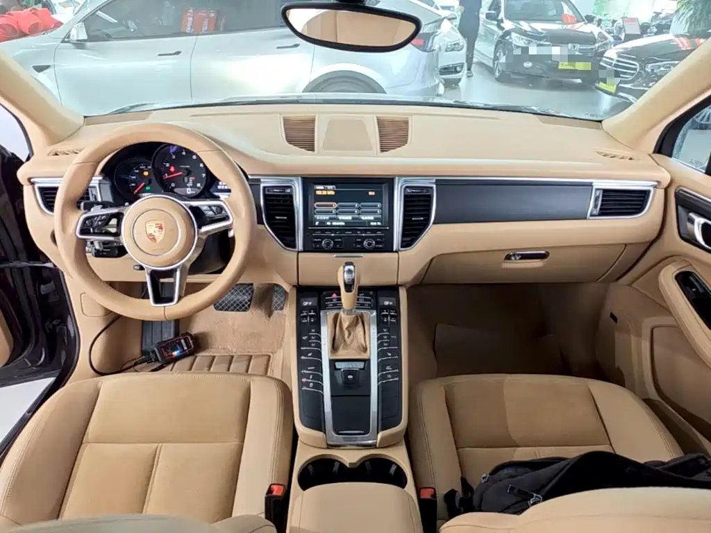 Porsche Macan 2015 — фото 10