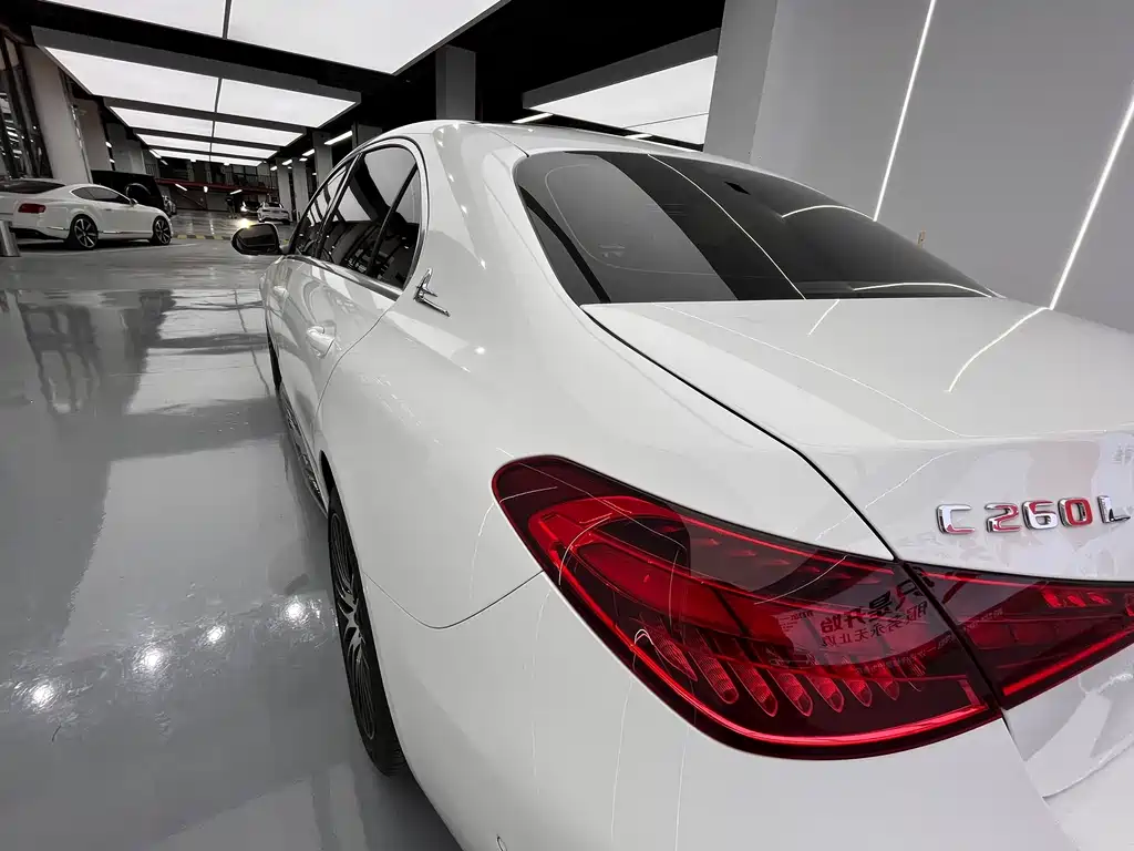 Mercedes-Benz C-Class 2024 — фото 14