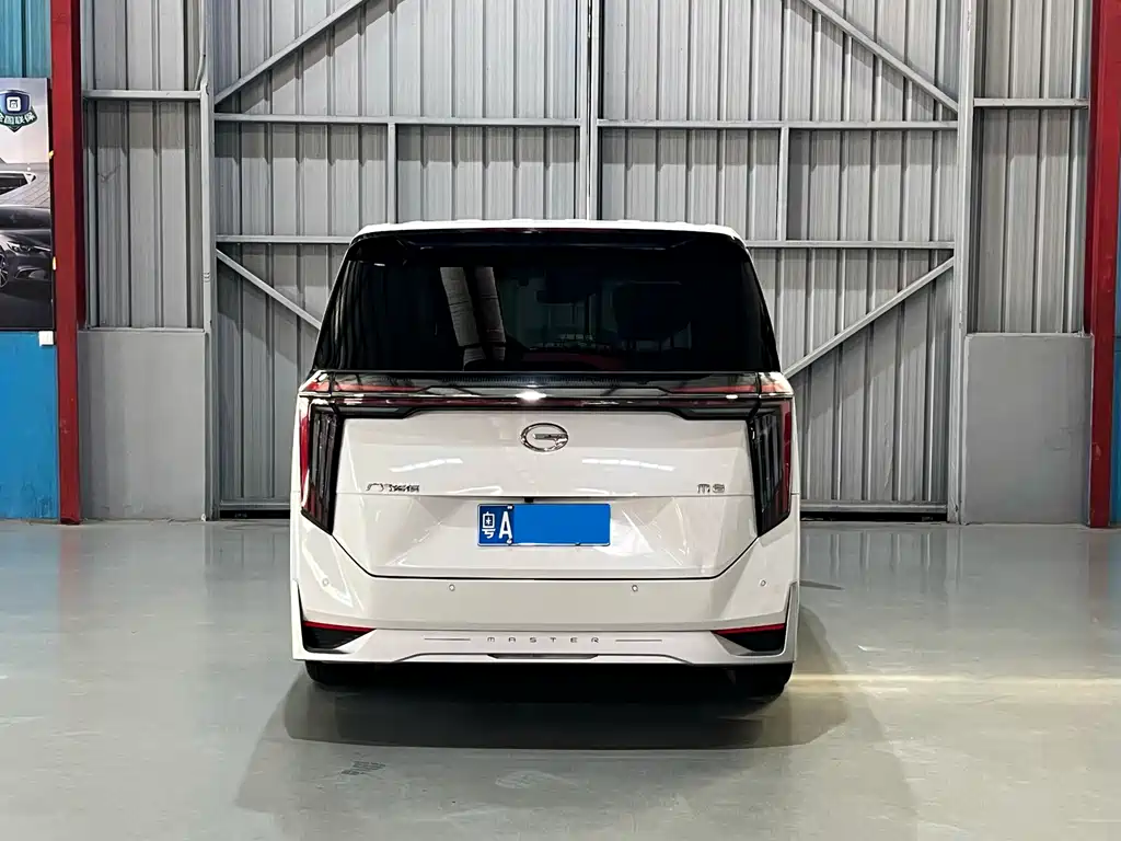 GAC Motor Trumpchi M8 2023 — фото 8