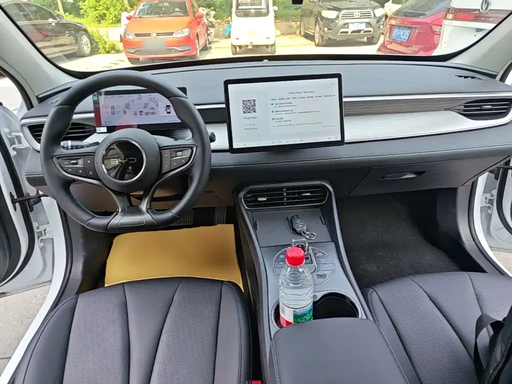 BYD Seal 05 DM-i 2025 — фото 10