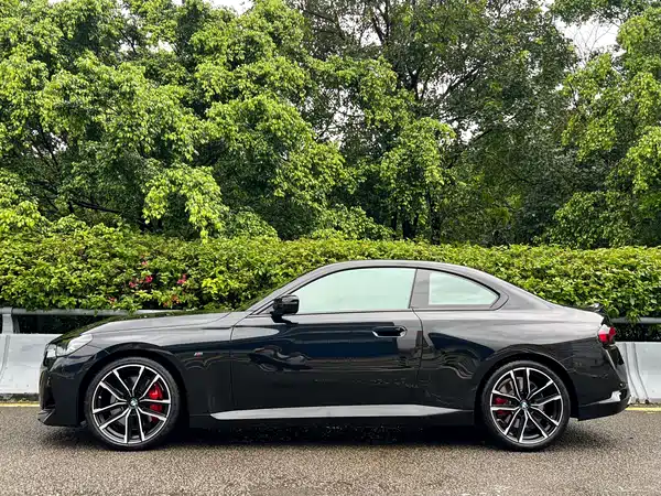 BMW M240i 2023