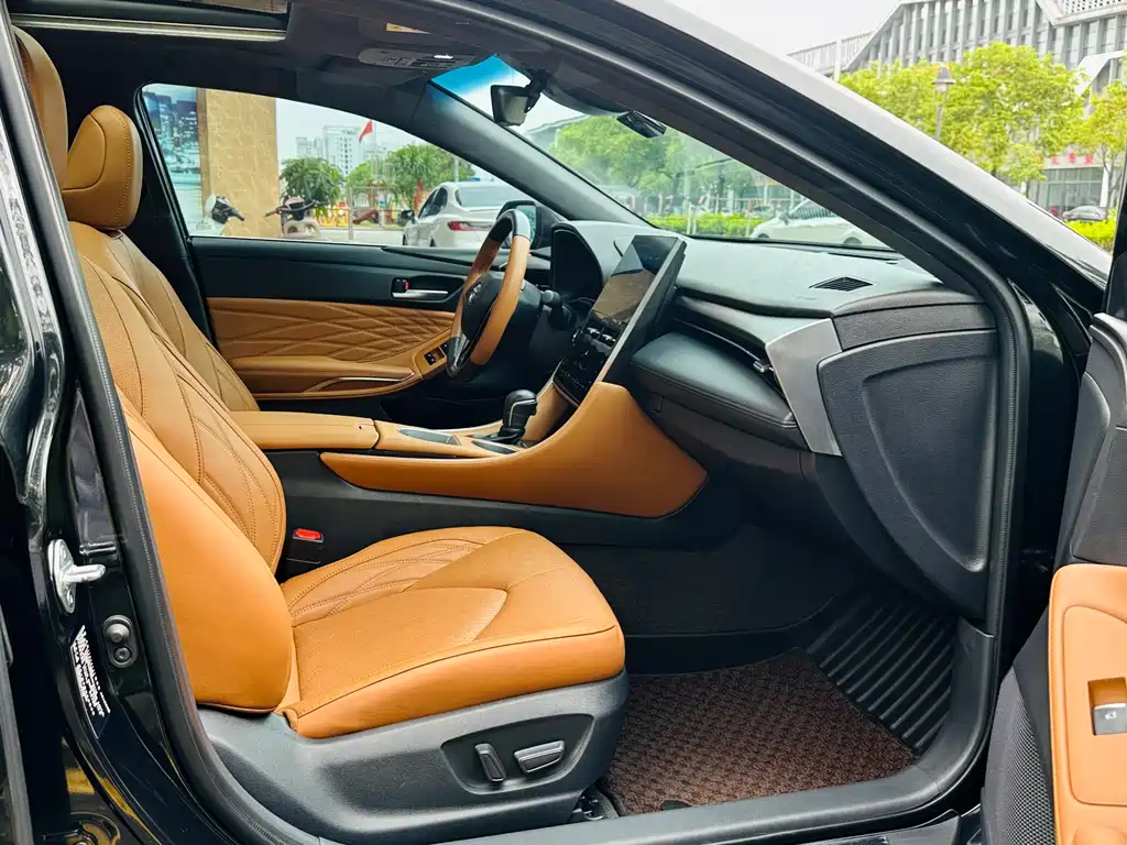 Toyota Avalon 2023 — фото 17