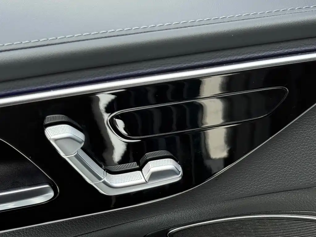 Mercedes-Benz C-Class 2023 — фото 13