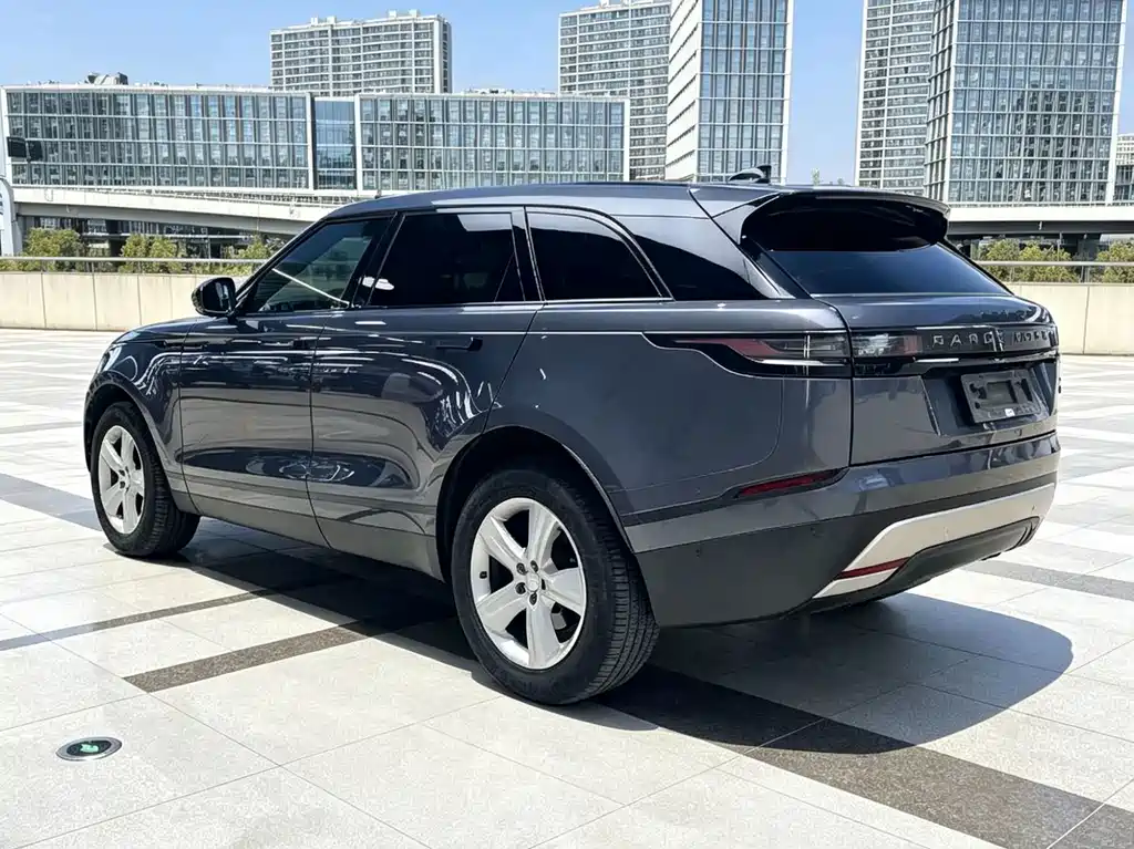 Land Rover Range Rover Velar 2023 — фото 9