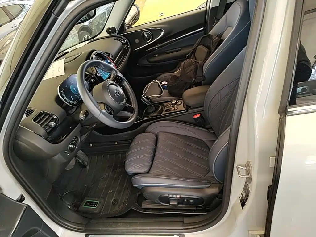 MINI Clubman 2022 — фото 15