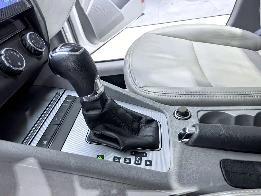 Skoda Octavia 2015 — фото 10