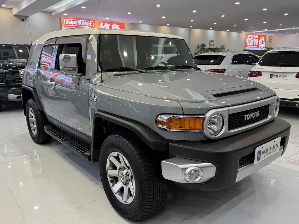 Toyota FJ Cruiser 2019 — фото 3