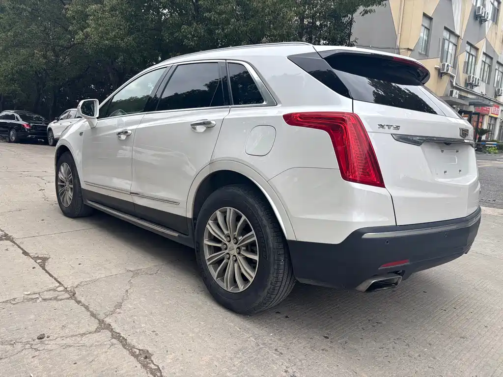 Cadillac XT5 2018 — фото 7