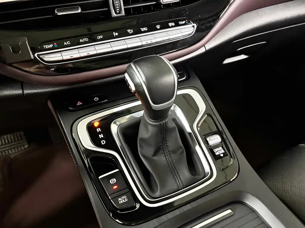 GAC Motor Trumpchi M6 2022 — фото 18