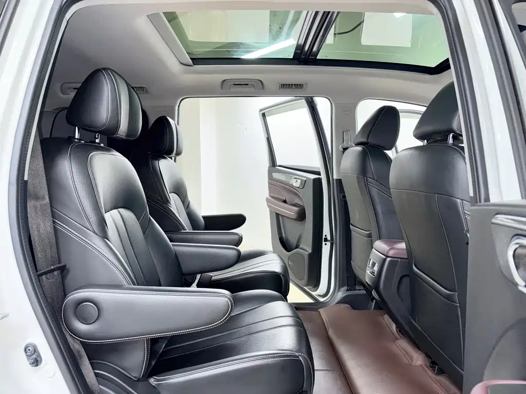 GAC Motor Trumpchi M6 2022 — фото 9