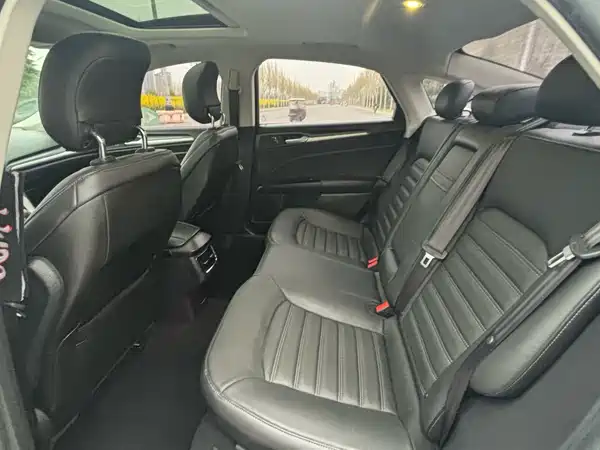 Ford Mondeo 2015