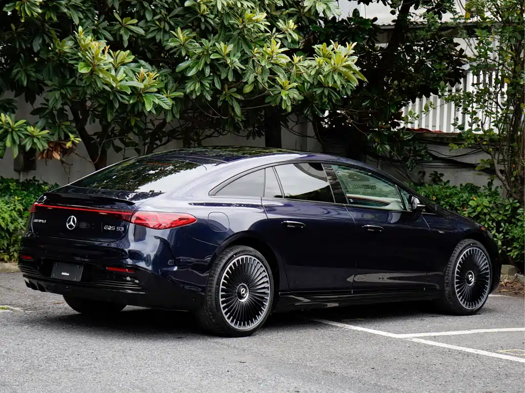 Mercedes-Benz EQS AMG 2025 — фото 4