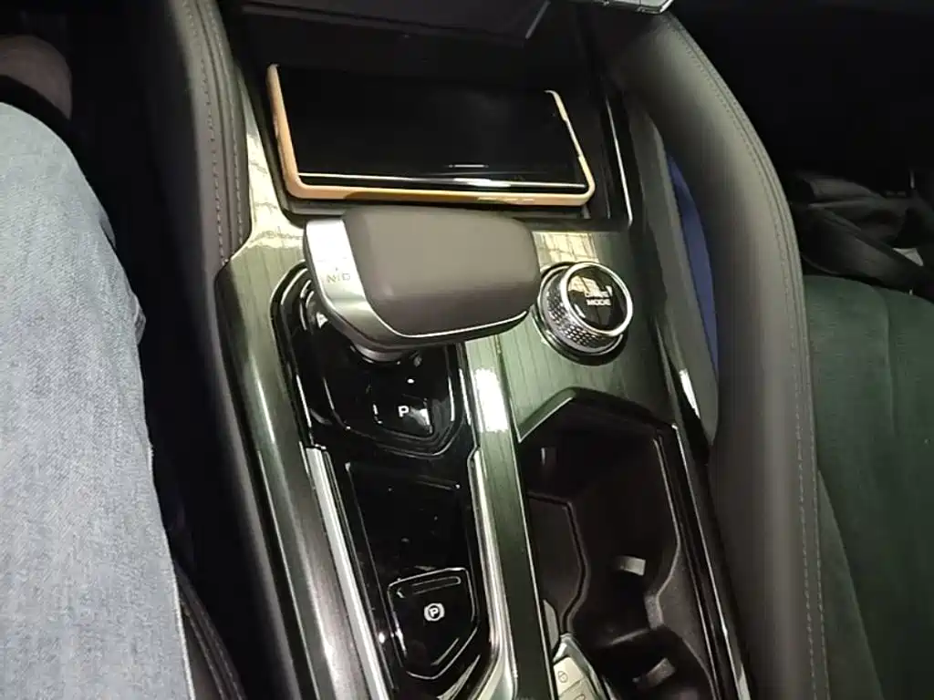 Geely Xingyue L 2022 — фото 14