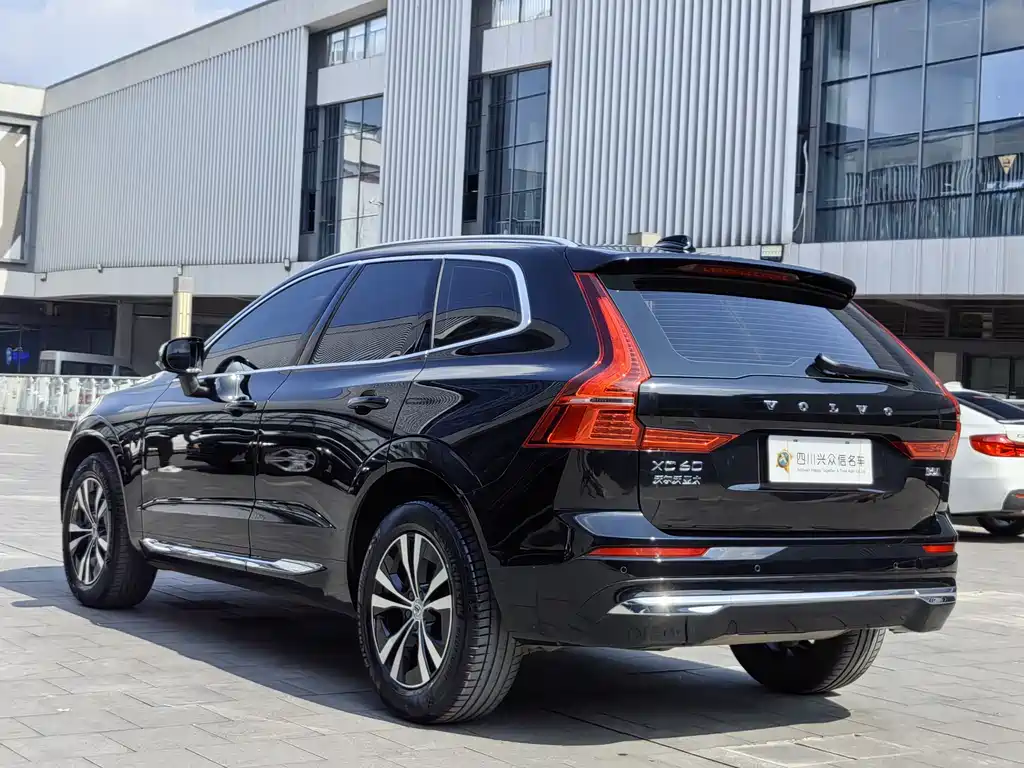 Volvo XC60 2024 — фото 7