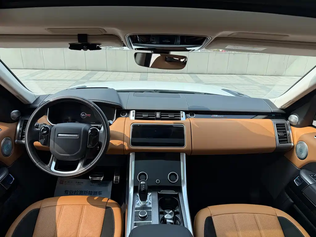 Land Rover Sport 2020 — фото 8