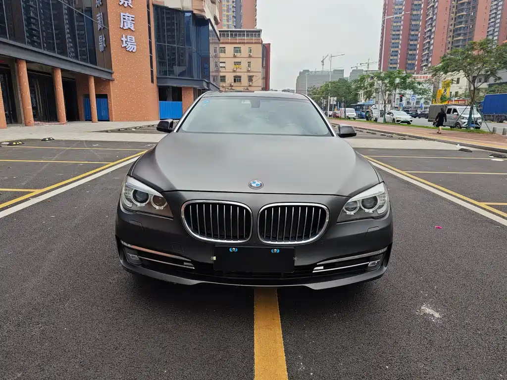 BMW 7 Series 2015 — фото 2