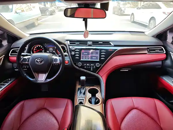 Toyota Camry 2018
