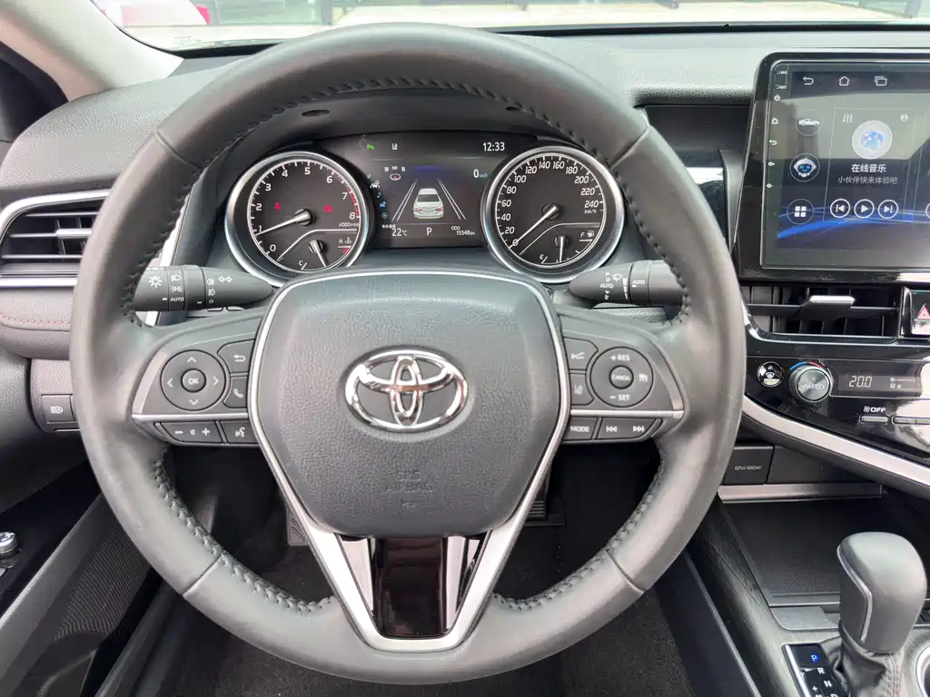 Toyota Camry 2023 — фото 14