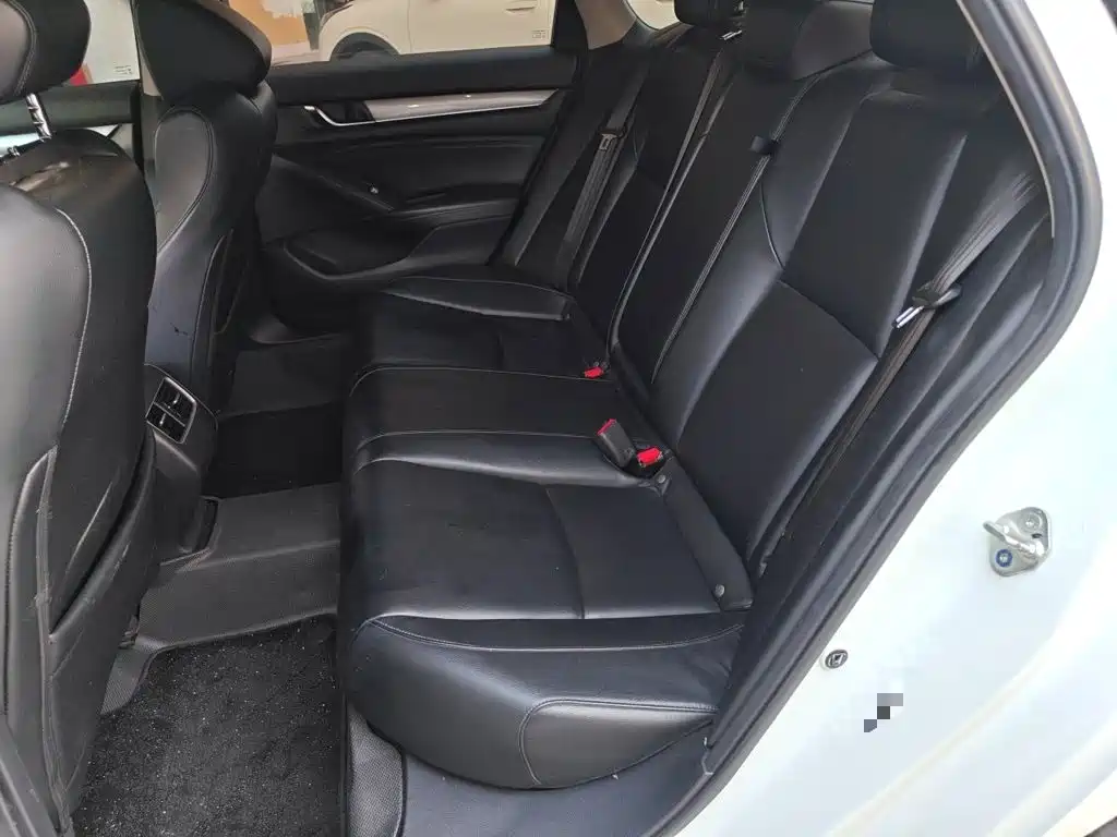 Honda Accord 2018 — фото 15