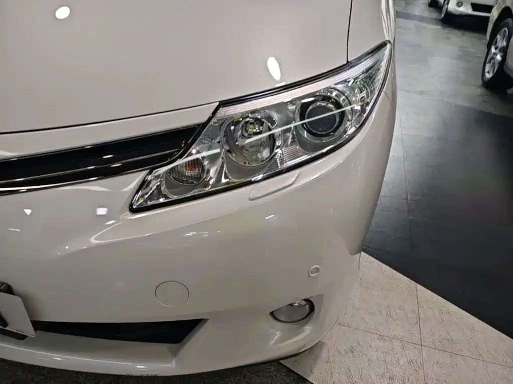 Toyota Previa 2018 — фото 24