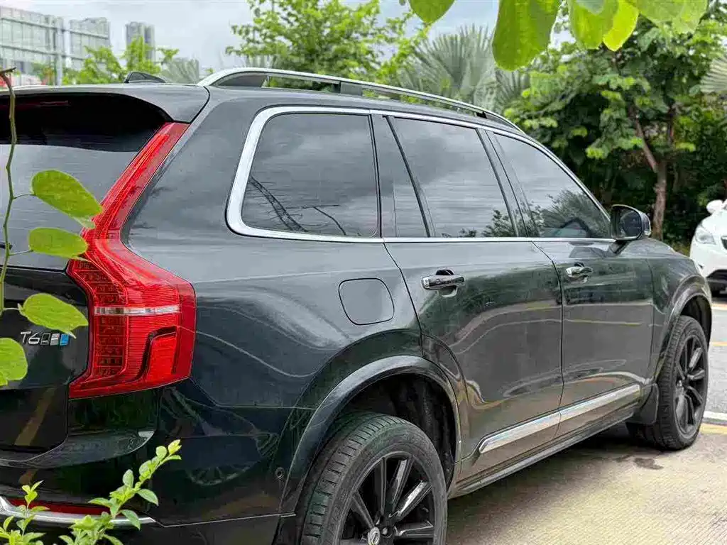 Volvo XC90 2018 — фото 2