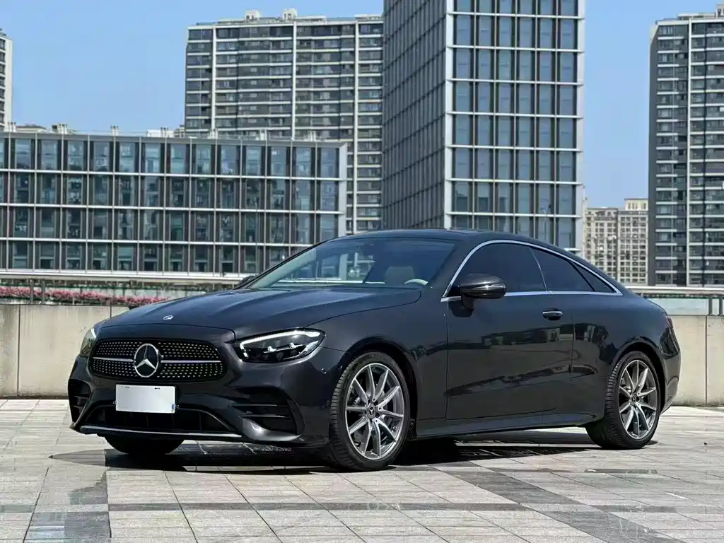 Mercedes-Benz E-Class 2023 — фото 1