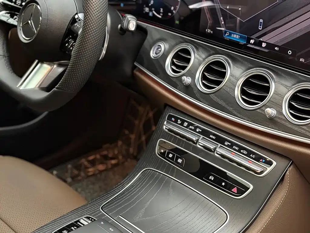 Mercedes-Benz E-Class 2022 — фото 7