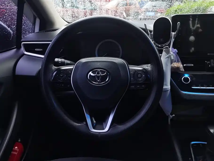 Toyota Corolla 2020 — фото 15