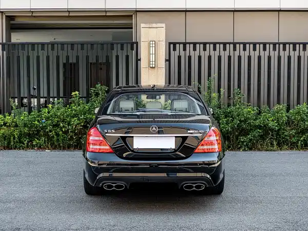 Mercedes-Benz S-Class AMG 2010