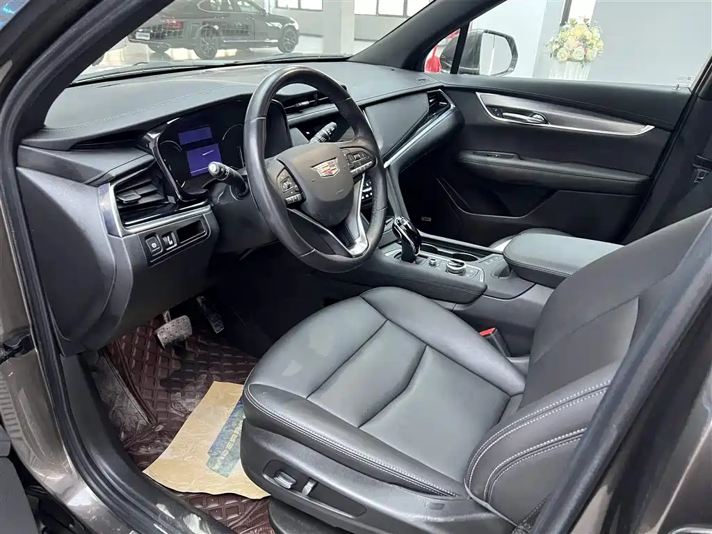 Cadillac XT6 2022 — фото 14