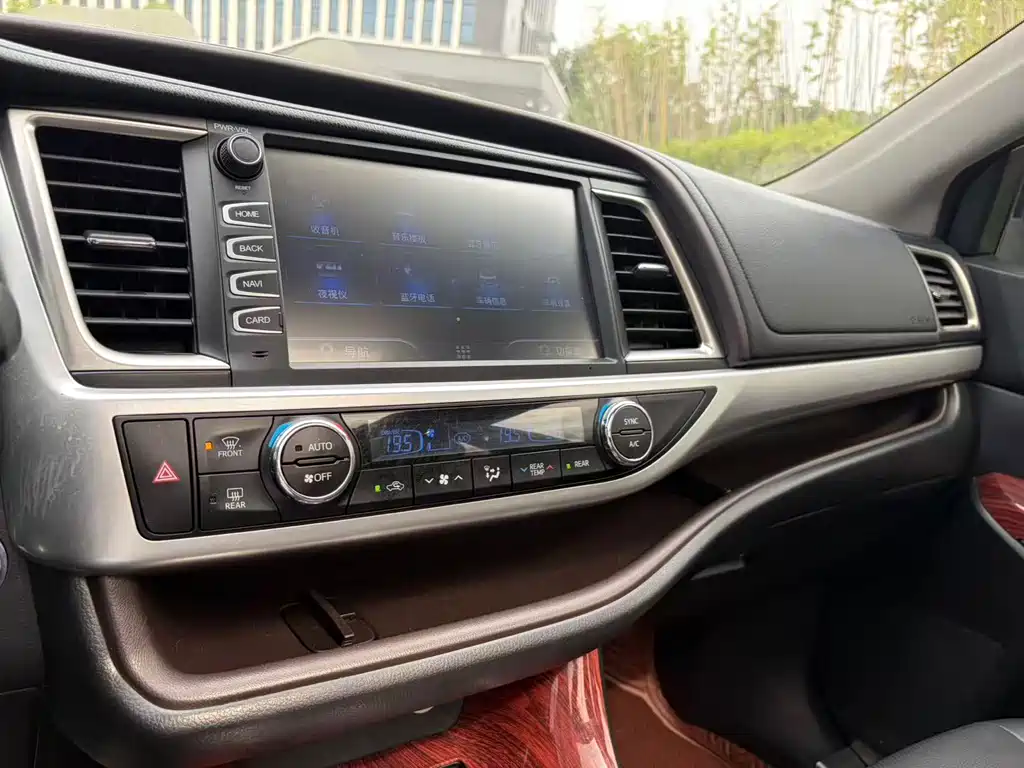 Toyota Highlander 2016 — фото 22