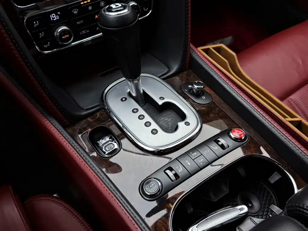 Bentley Continental 2013 — фото 12