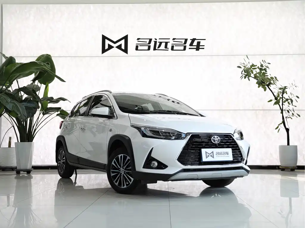 Toyota Yaris L 2023 — фото 3