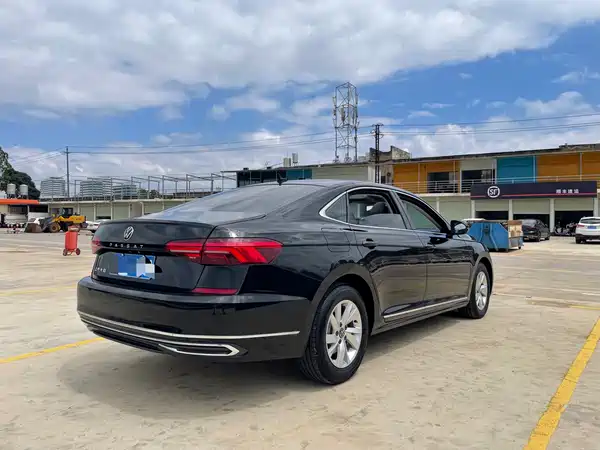 Volkswagen Passat 2023
