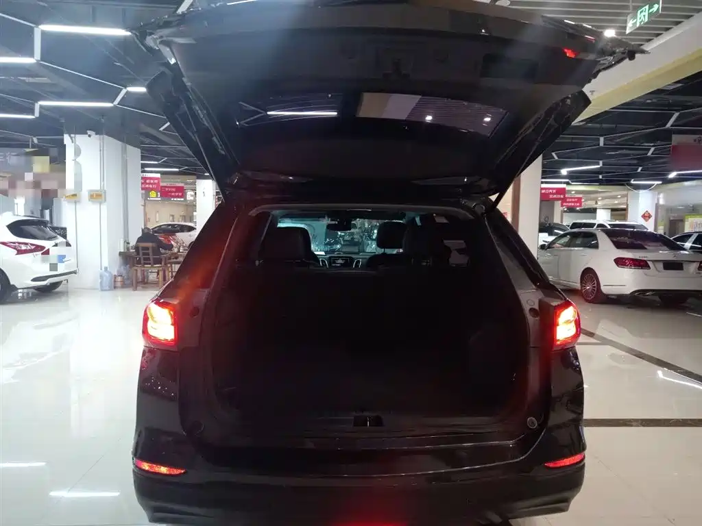 Chevrolet Equinox 2018 — фото 19