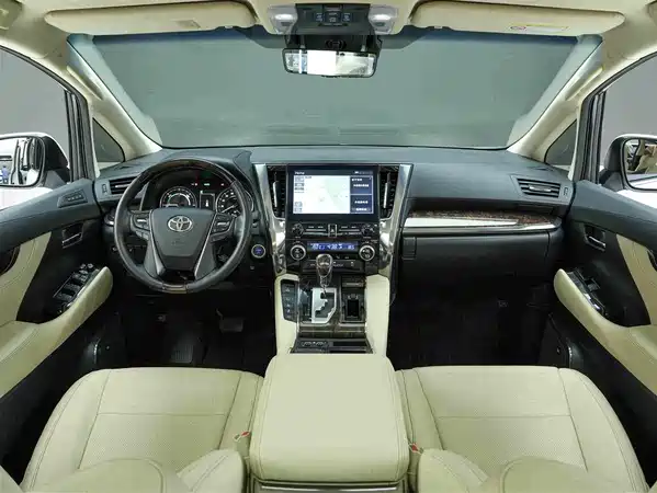 Toyota Alphard 2023