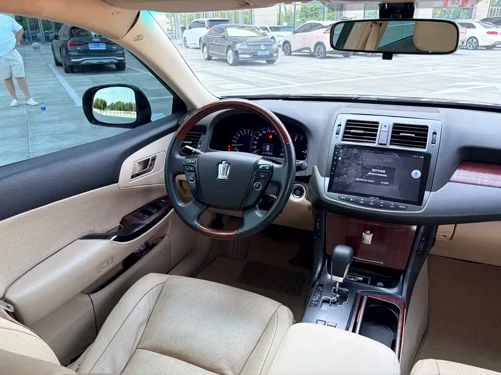Toyota Crown 2010 — фото 10