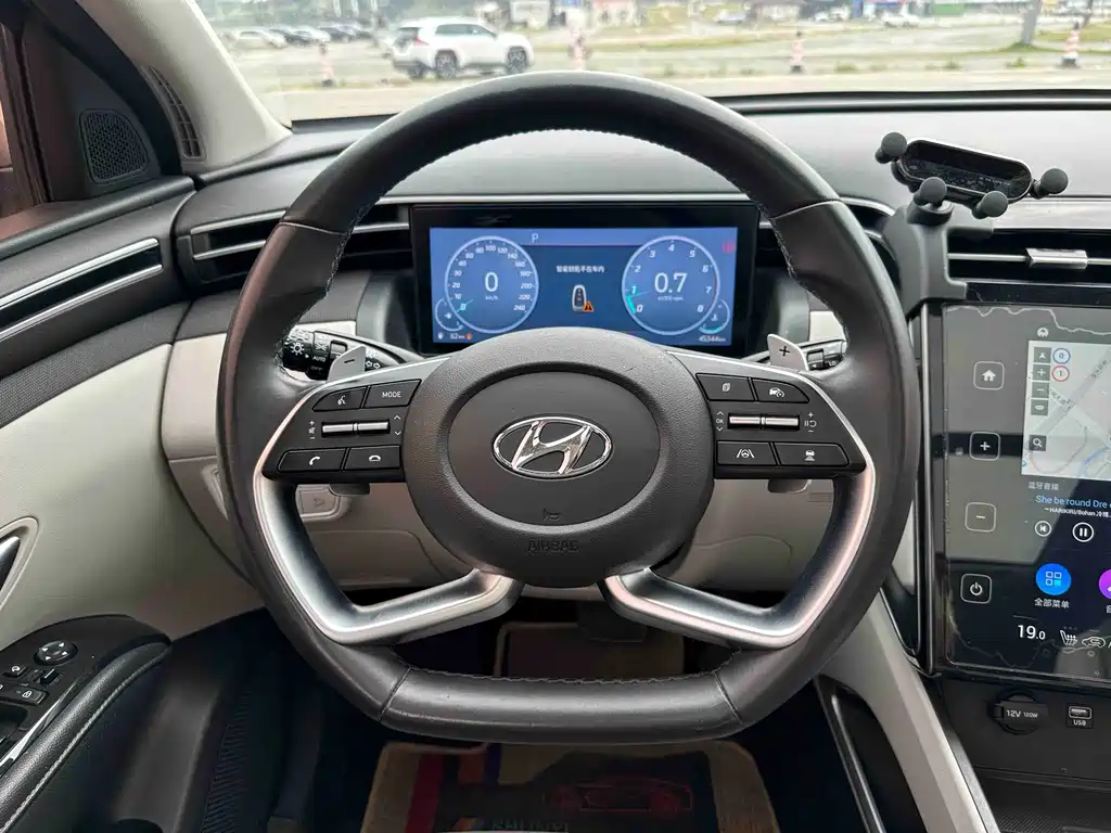 Hyundai Tucson 2021 — фото 13