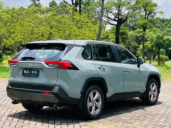 Toyota RAV4 2021