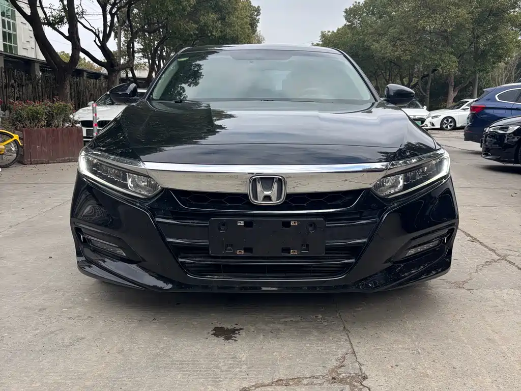 Honda Accord 2019 — фото 1