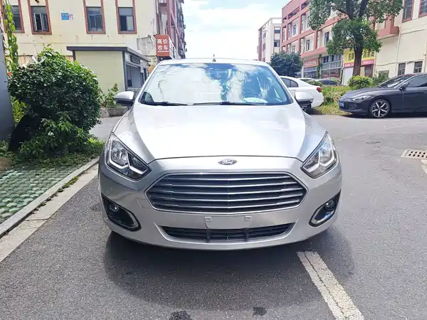 Ford Escort 2015