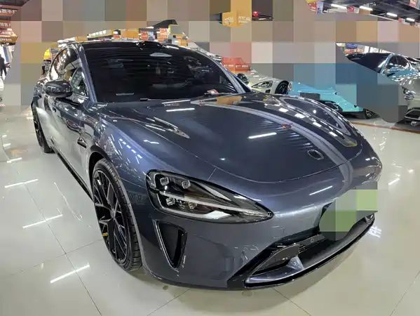 Xiaomi SU7 2024