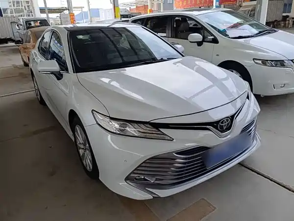 Toyota Camry 2019