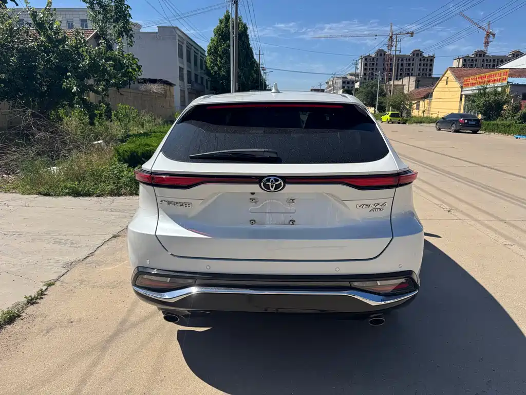 Toyota Venza 2022 — фото 10