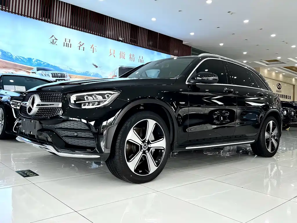 Mercedes-Benz GLC 2023