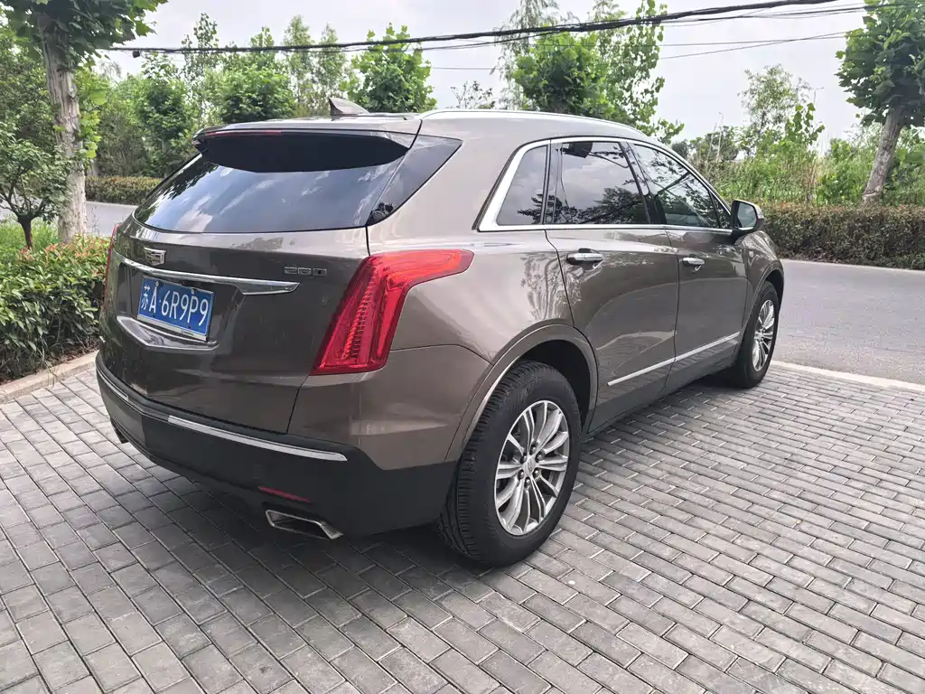 Cadillac XT5 2016 — фото 6